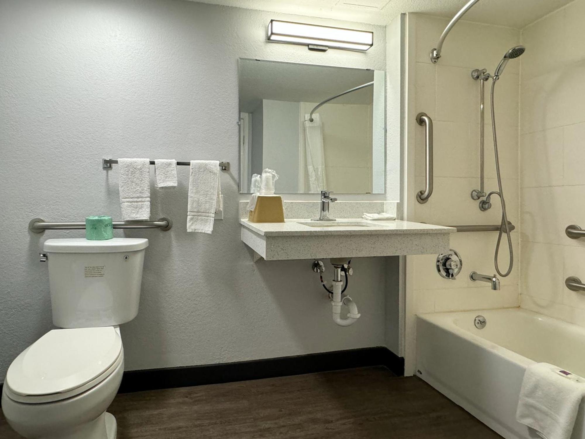Motel 6 Huntsville Al University Dr. Экстерьер фото