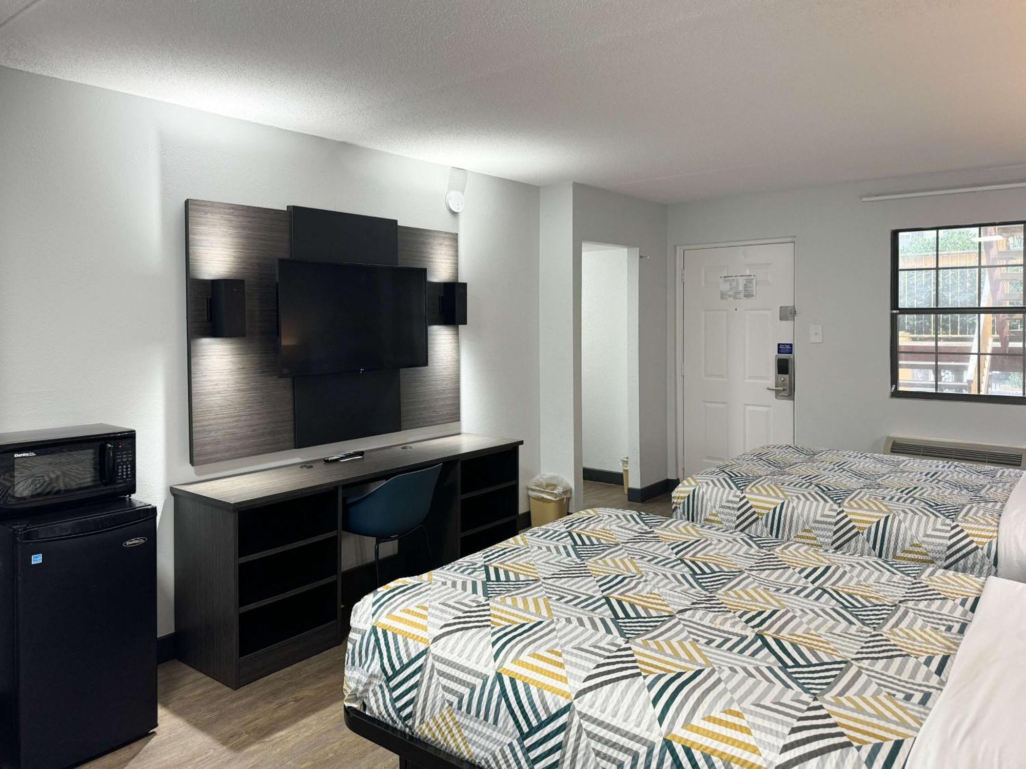 Motel 6 Huntsville Al University Dr. Экстерьер фото