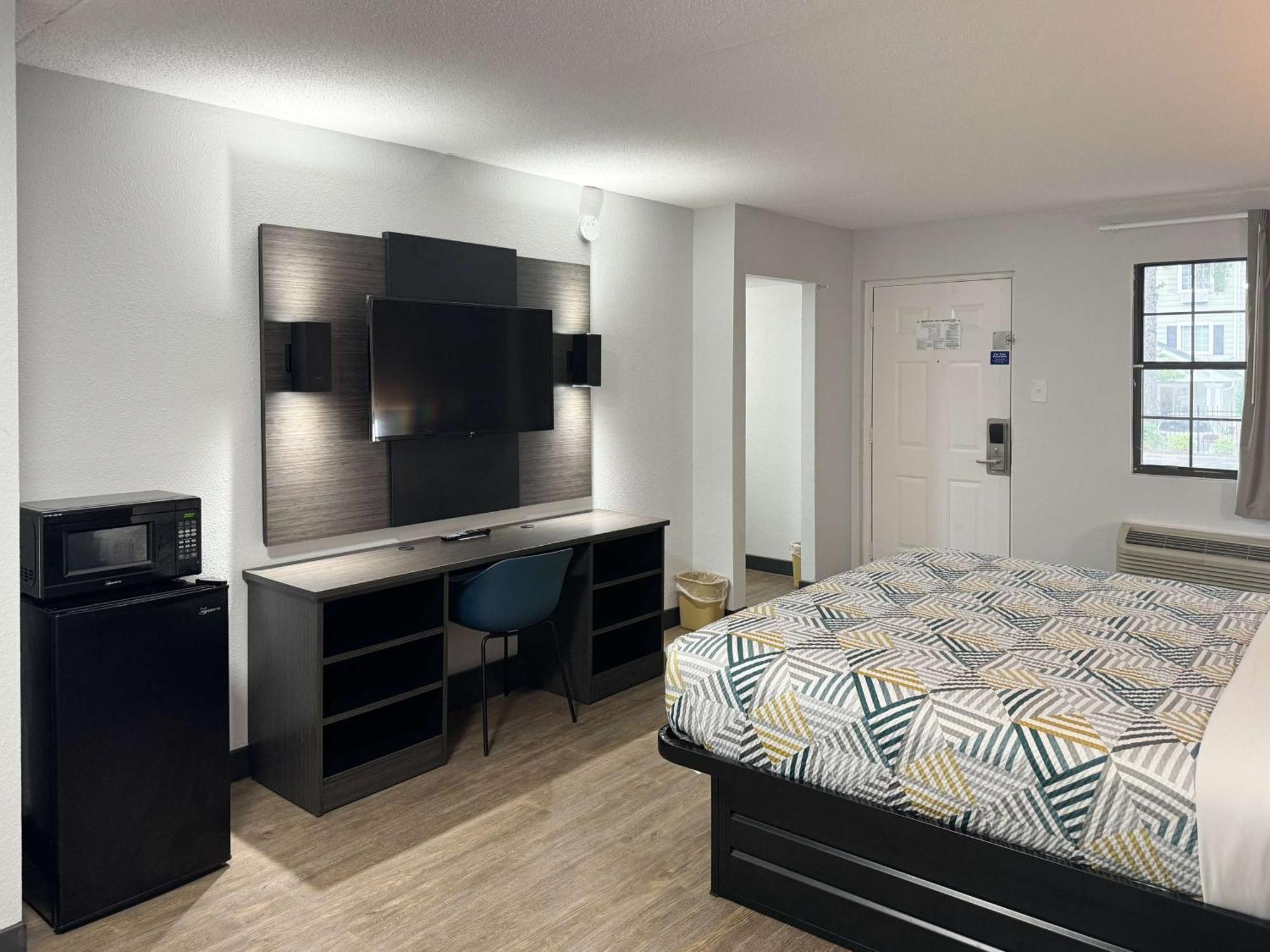 Motel 6 Huntsville Al University Dr. Экстерьер фото