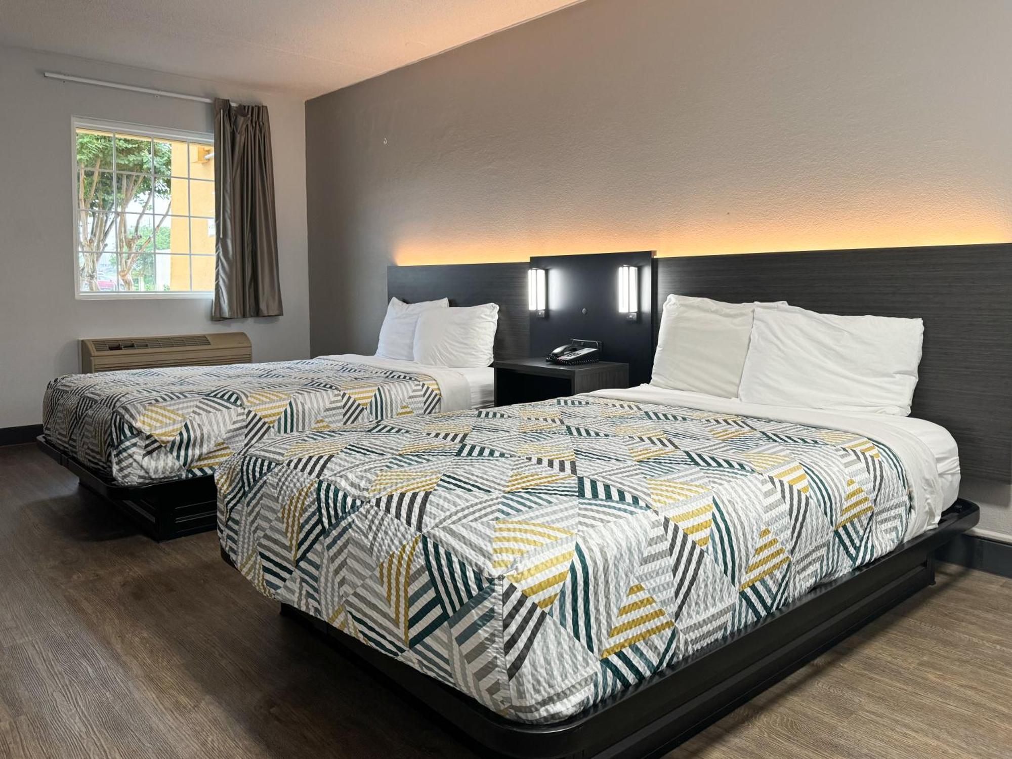 Motel 6 Huntsville Al University Dr. Экстерьер фото